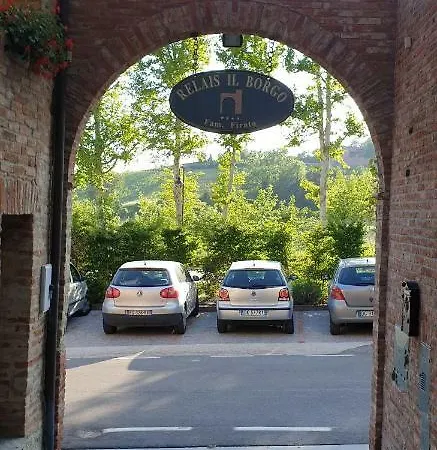 ホテル Relais Il Borgo 4*